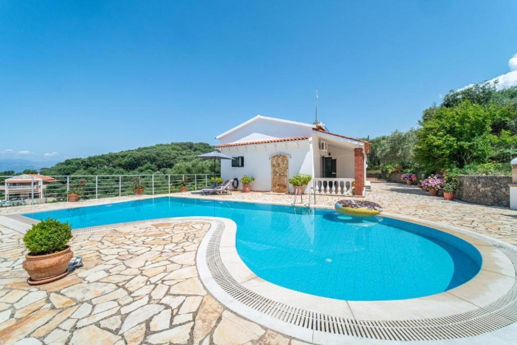 Villa Olive Grove And Sea View Ájos Spyrídon Eksteriør bilde